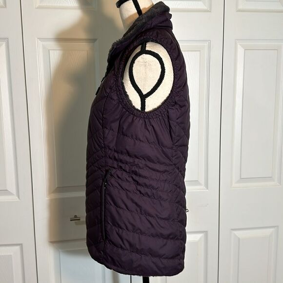 The North Face women’s gray fleece purple reversible vest size S/P - Picture 3 of 12